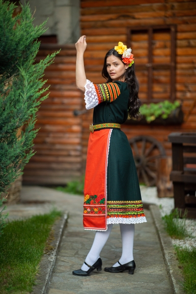 Ихтиманска носия