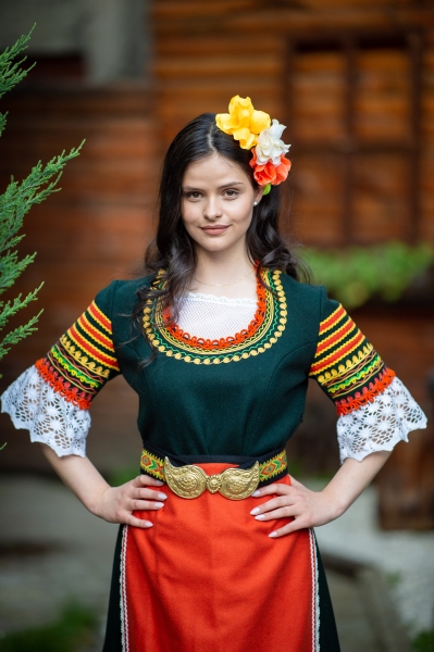 Ихтиманска носия